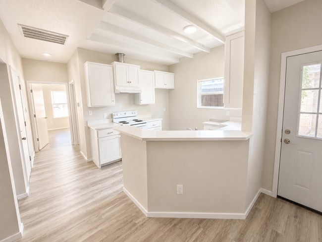 Photo - 221 San Angelo Ave