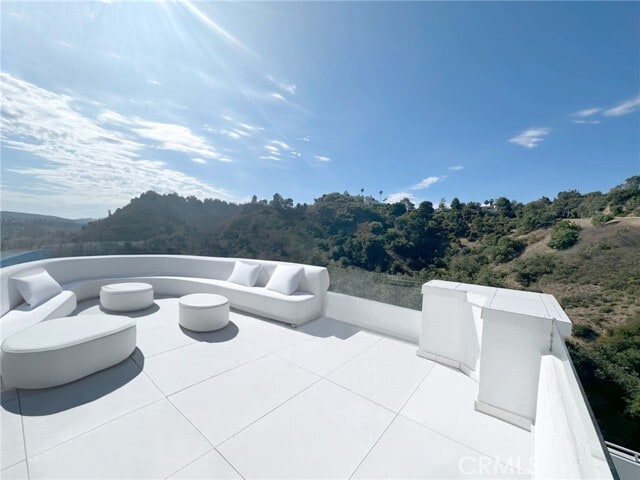 Photo - 13200 Mulholland Dr