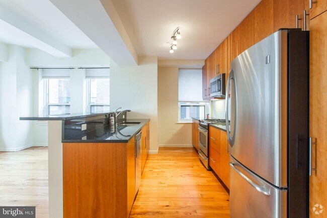Building Photo - 1425 Locust St Unit 4A Rental