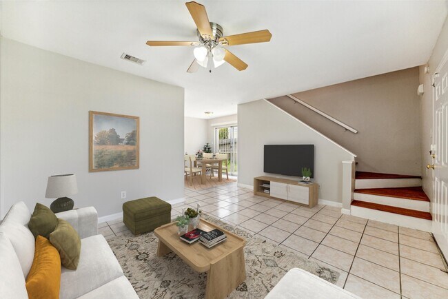Photo - 1916 Upland Dr