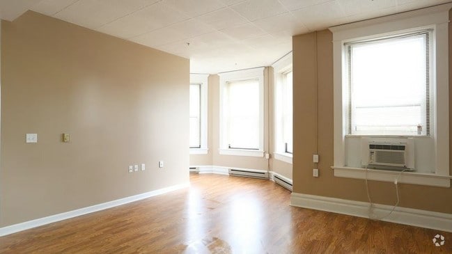 Photo - Franklin Park Apartments