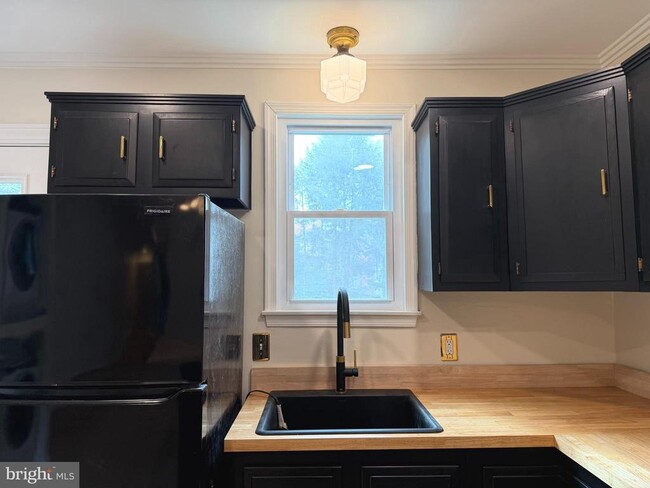 Photo - 1508 Hancock St