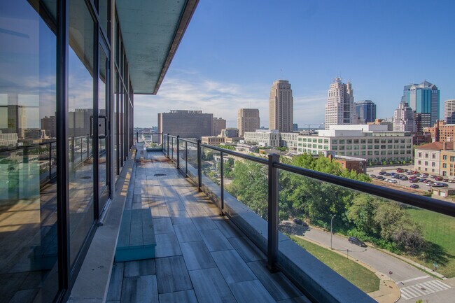 Photo - 700 E 8th St Unit 10P