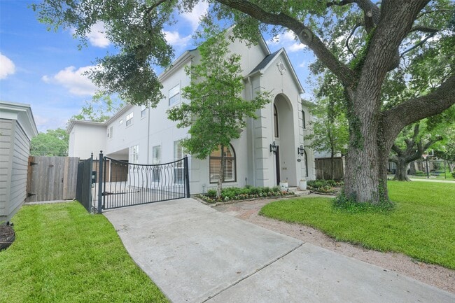 Photo - 3724 Wroxton Rd