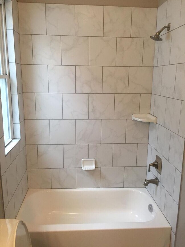 Photo - 4 Bed 1.5 Bath located in Norwood