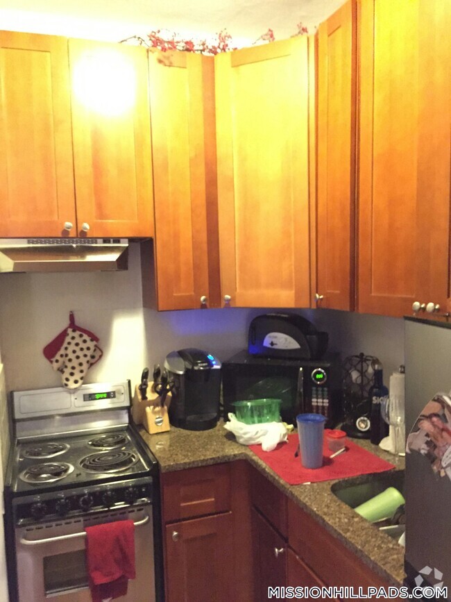 Building Photo - 63 S Huntington Ave Rental