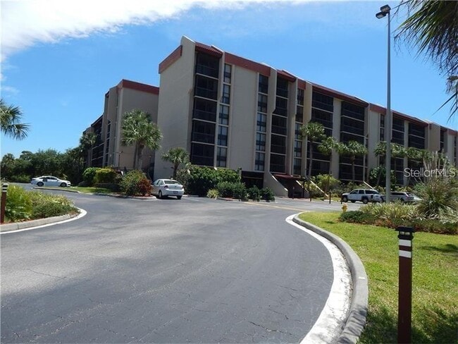 Building Photo - 21405 Olean Blvd Unit 520