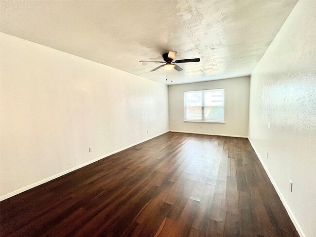 Photo - 410 Bryan St Unit 2