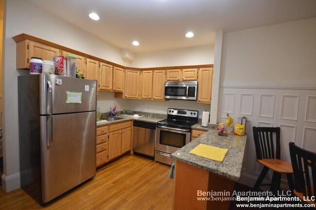 Photo - 1316 Commonwealth Ave Unidad 8 Rental