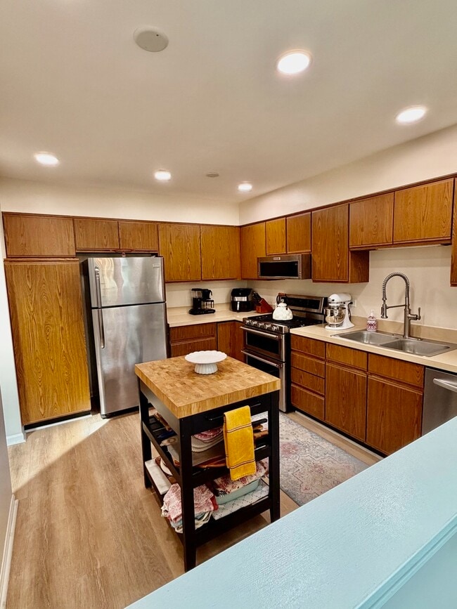 Photo - 1353 Ridgefield Cir