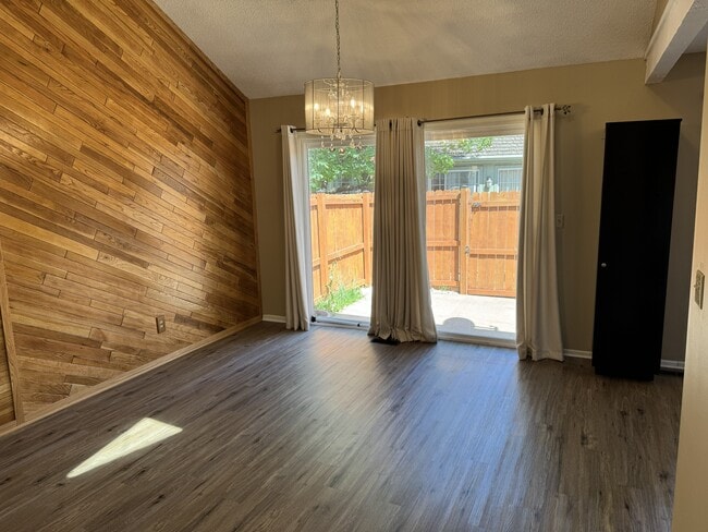 Photo - 10121 Edelweiss Cir