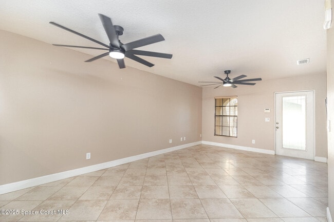 Photo - 1200 Luminary Cir