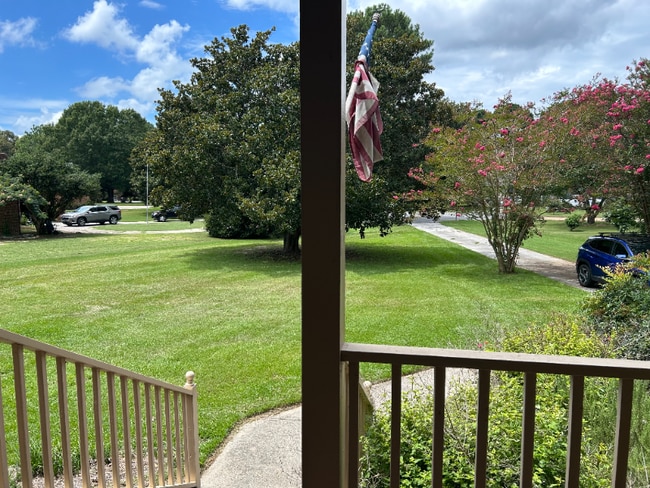 Photo - 412 Oak Ridge Dr