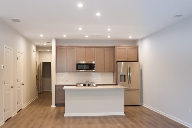 Photo - 479 Crown Dr