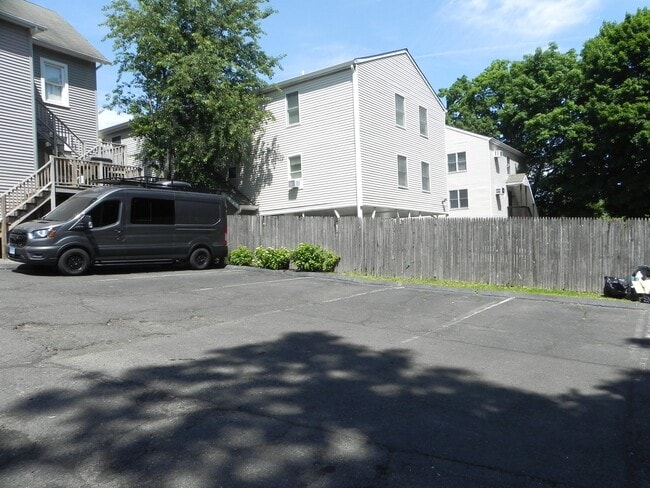 Photo - 67 Fairfield Ave Unit 2
