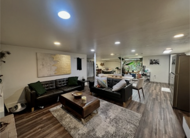 Building Photo - 143 E Riviera Dr