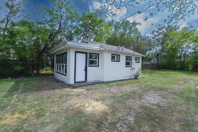 Building Photo - 1714 Ethel Ave