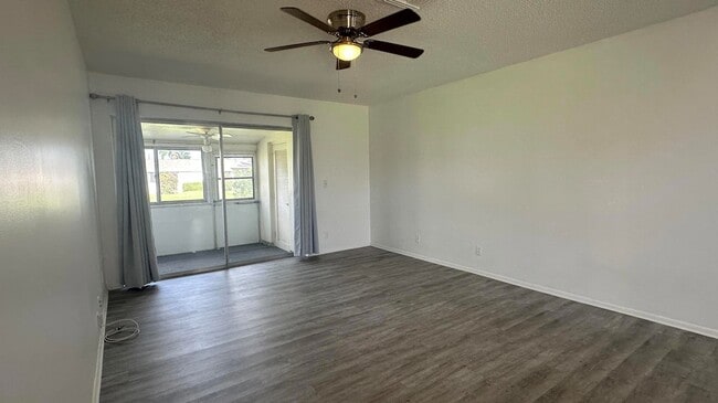 Photo - 2723 Dudley Dr W