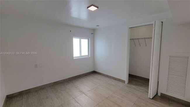 Photo - 14200 NE 15th Ave