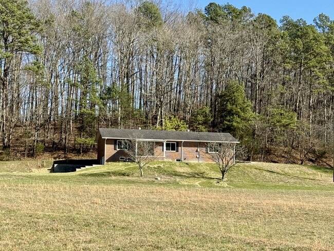 Photo - 195 Ritchey Rd