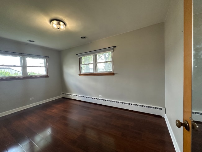 Photo - 421 E South St