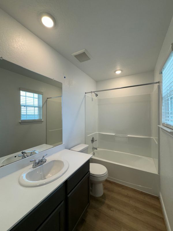 Photo - 11131 Hollinger Cir