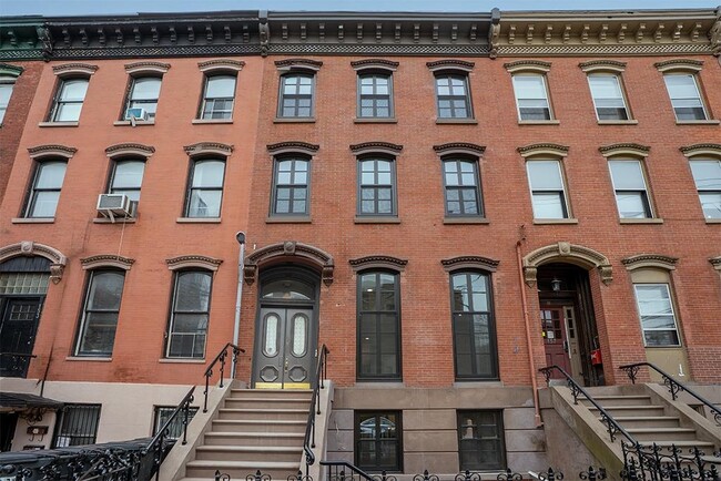 Photo - 155 Grand St Condo Unit 3