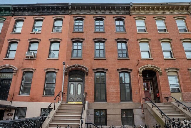 Building Photo - 155 Grand St Unit 2 Rental