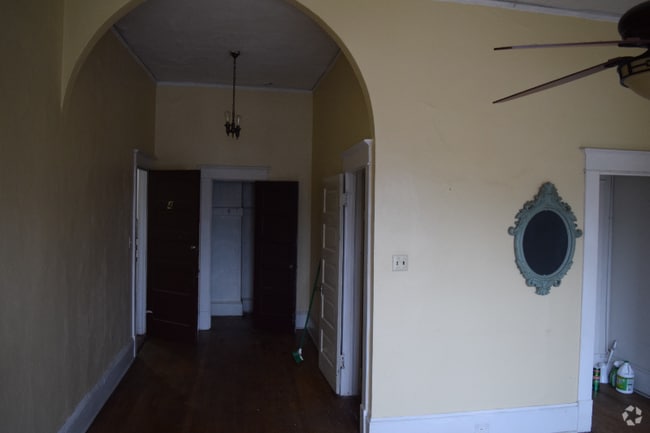 Building Photo - 633 N Ocoee St Rental