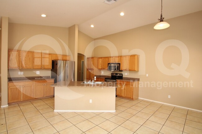 Building Photo - 10234 E Javelina Ave Rental