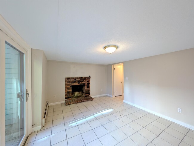 Photo - 17B Suffolk St Townhome