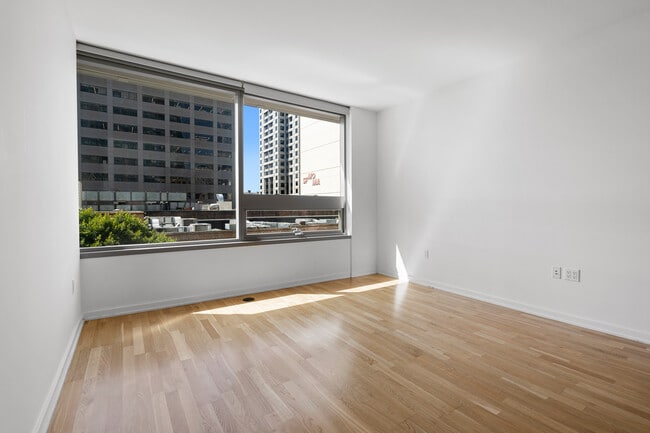 Photo - 1 Hawthorne St Unit 4F