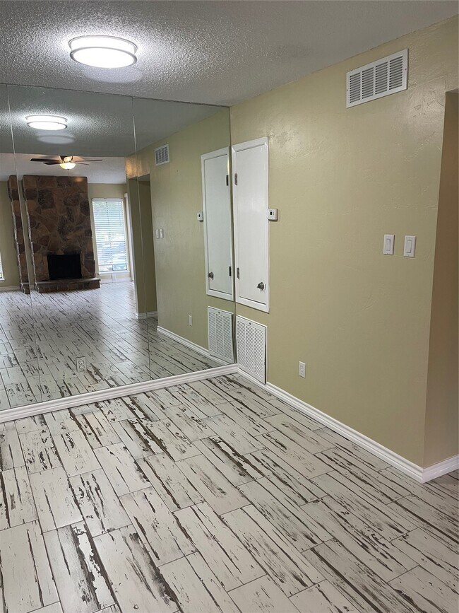 Photo - 17331 Red Oak Dr Unit 34