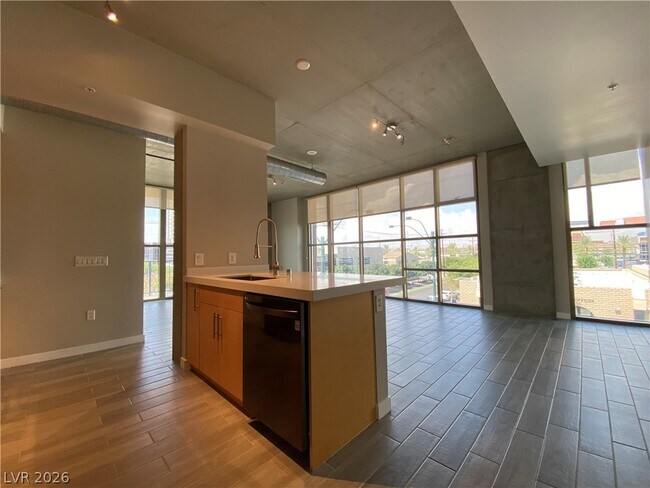 Photo - 353 E Bonneville Ave Unit 339