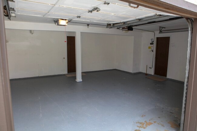 Building Photo - 5171 Green Trace Ln