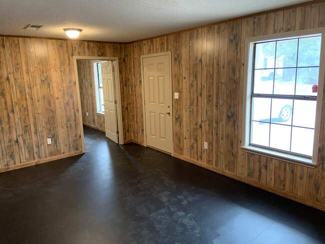 Photo - 614 N 13th Ave