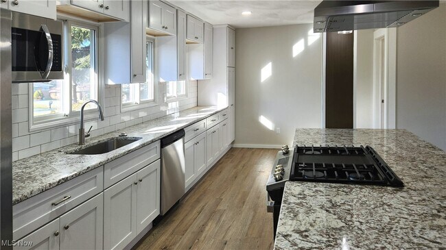 Photo - 9315 Glenwood Trail