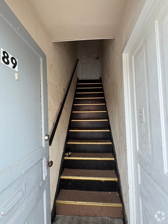 Building Photo - 89 W Ettwein St Unit 89 Rental