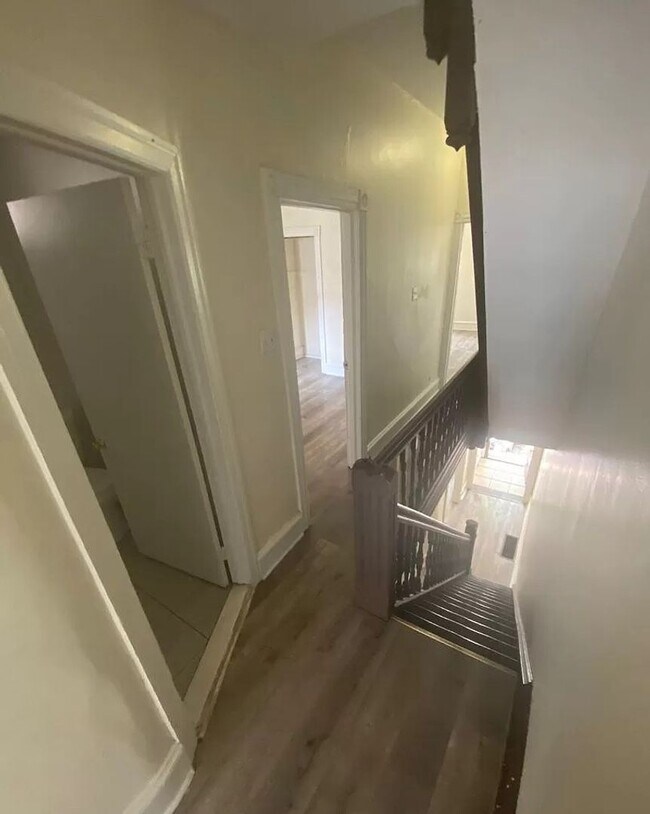 Photo - Large Home - Mantua