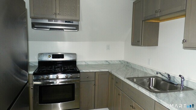 Photo - 1655 Iranistan Ave