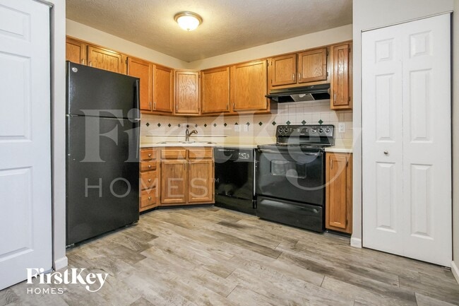Photo - 104 Meadow Creek S Dr