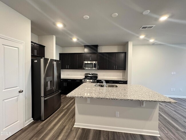 Photo - 523 Hester Rd