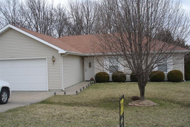 Photo - 3 bedroom single family home!