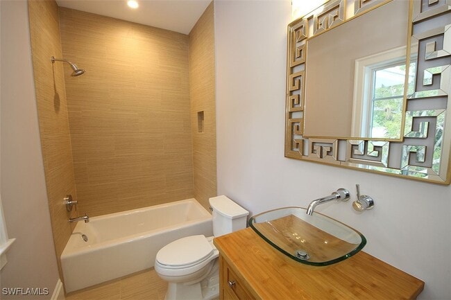 Photo - 300 2nd Ave N