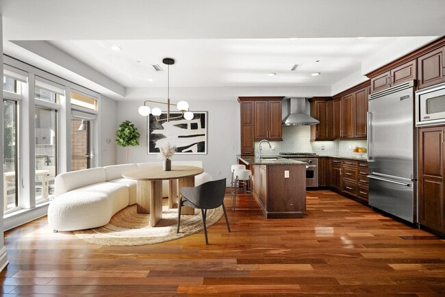 Photo - TH3 Henley Pl Unit TH3