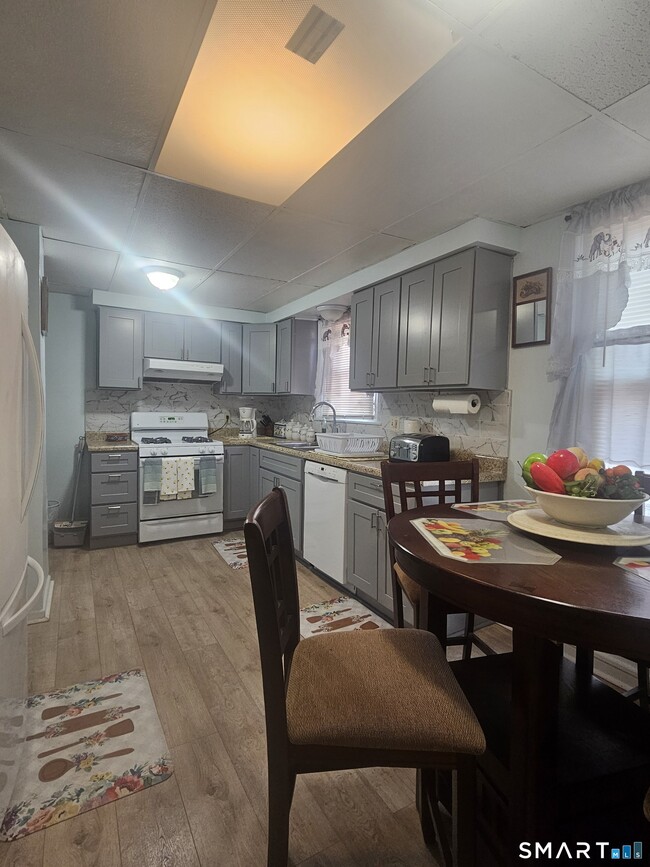 Photo - 53-55 Laurel St Unidad 53