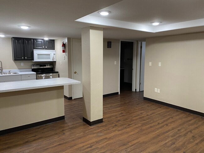 Photo - 616 W Boone St Unidad 5