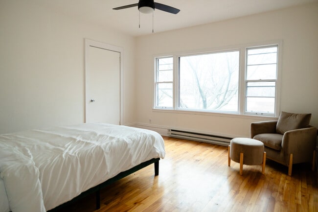 Photo - 1126 Jefferson St NE Unidad #2