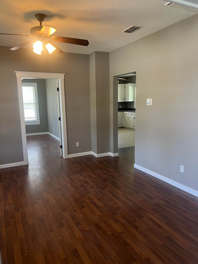 Photo - 3100 RR 1869 Unit A