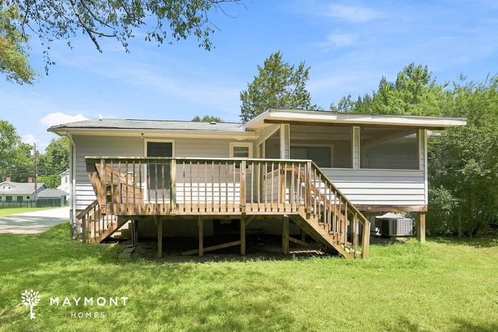 Photo - 1628 Thompson Dr